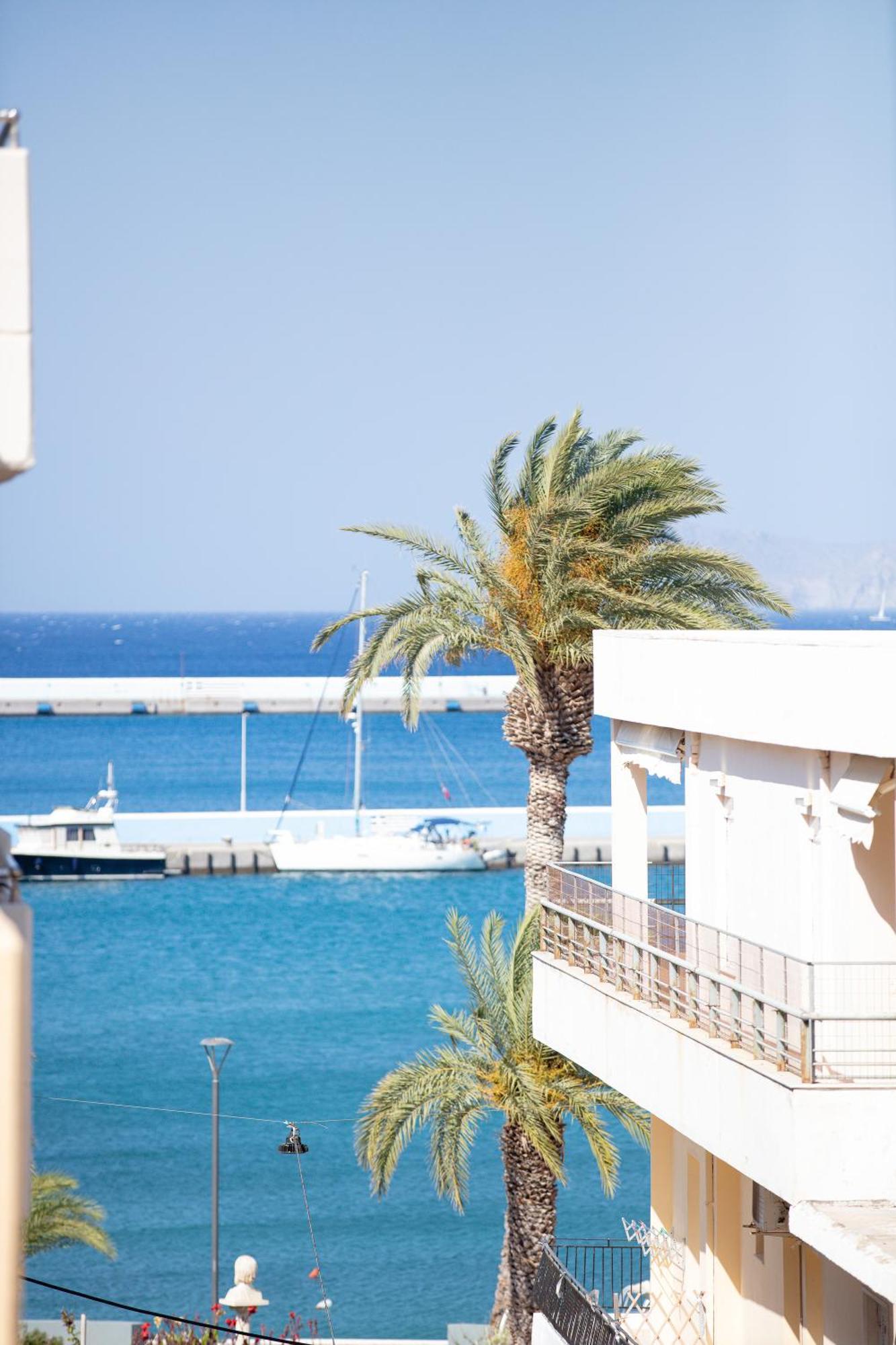 De President Suite, Demani President Suites Сития Экстерьер фото